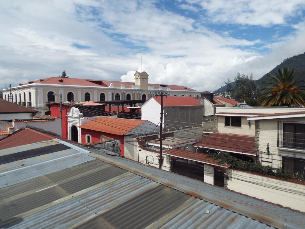 Hotel Kasa Kamelot Quetzaltenango Exterior photo