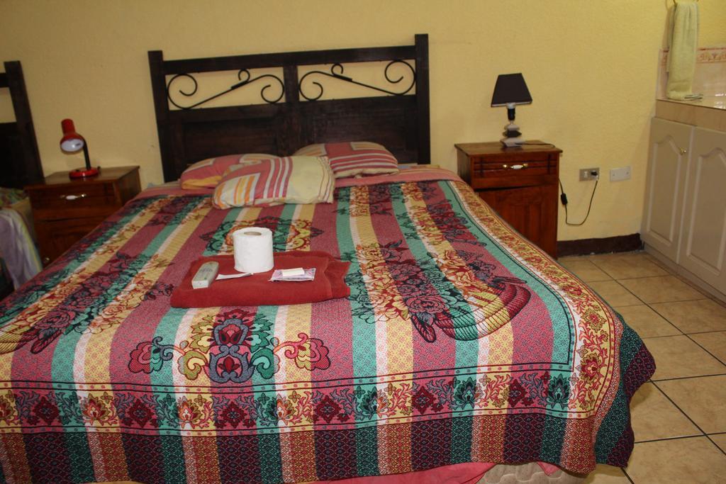 Hotel Kasa Kamelot Quetzaltenango Exterior photo