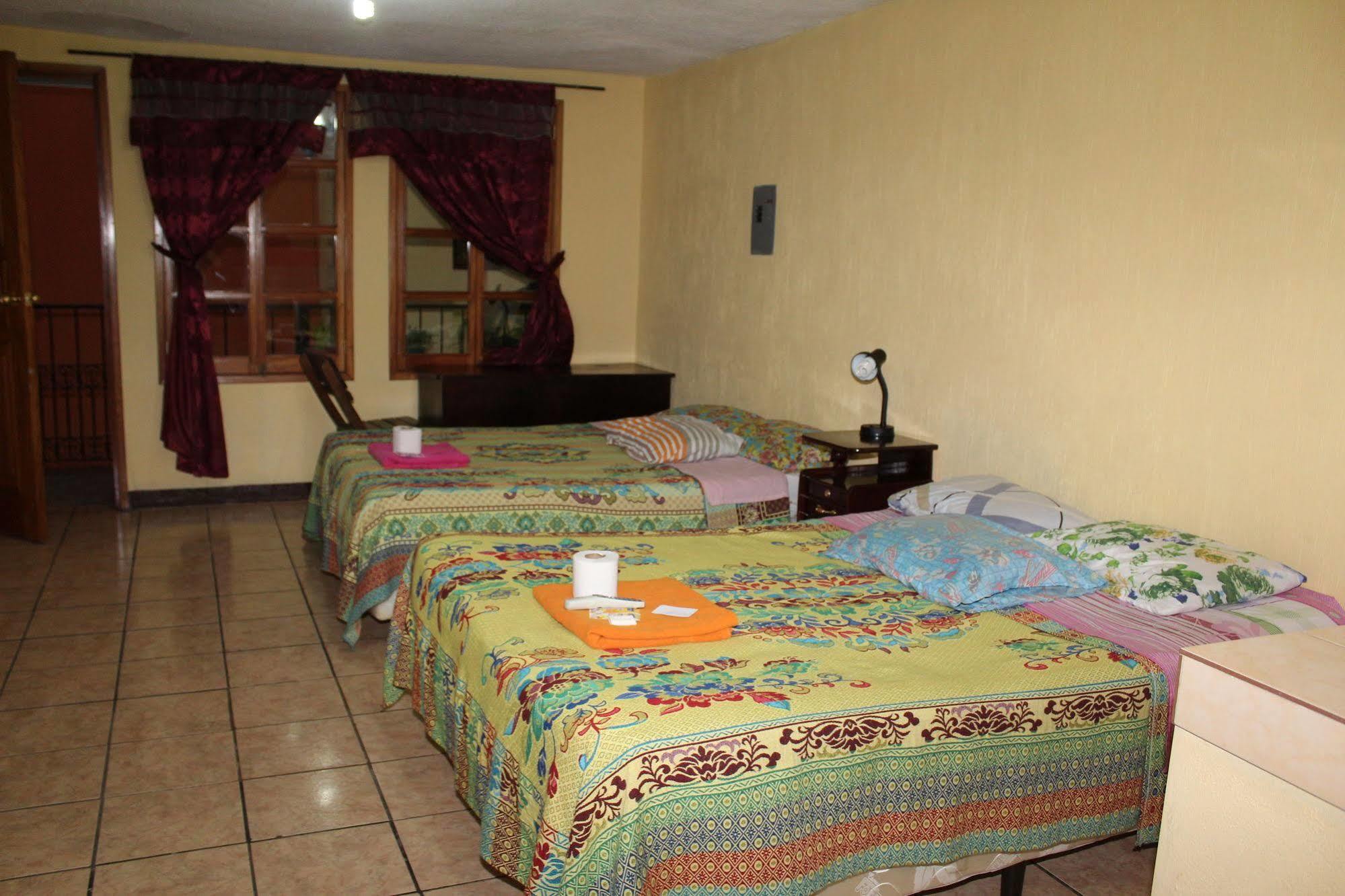 Hotel Kasa Kamelot Quetzaltenango Exterior photo