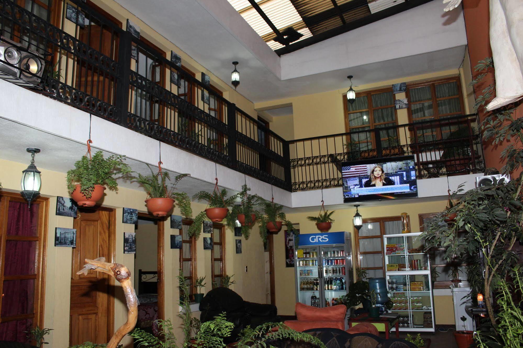 Hotel Kasa Kamelot Quetzaltenango Exterior photo